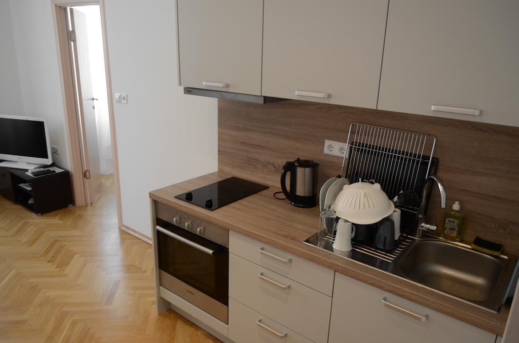Apartment Milani With Private Garage Opatija Room photo